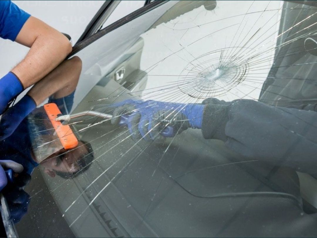 Автостекла на все виды авто. Муканова 1/4 б