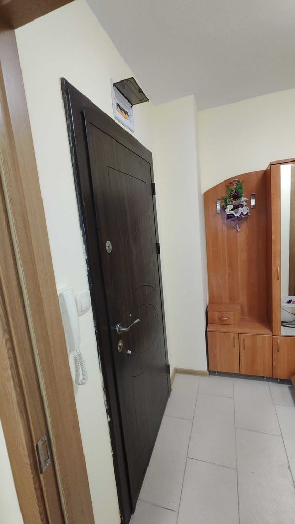 Продава се Тристаен апартамент в Варна, Спортна зала - 75 кв.м за 8 €/кв.м - Снимка #16