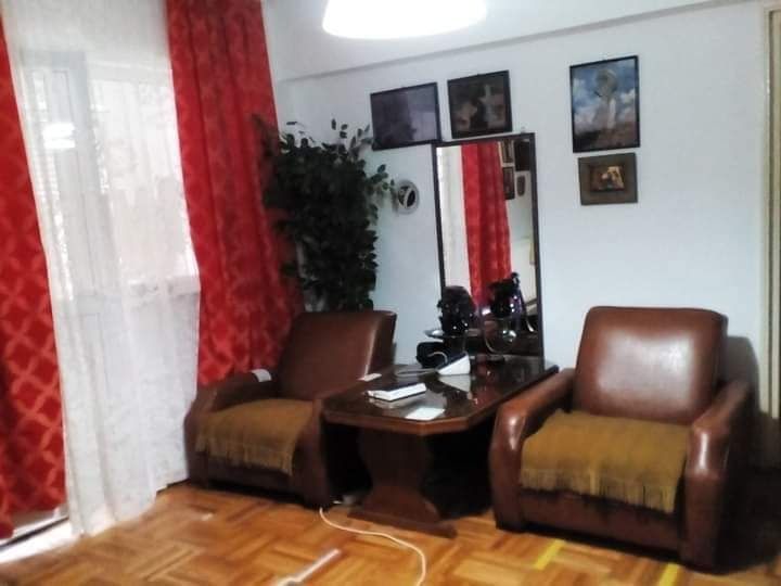 Vand apartament 2 camere