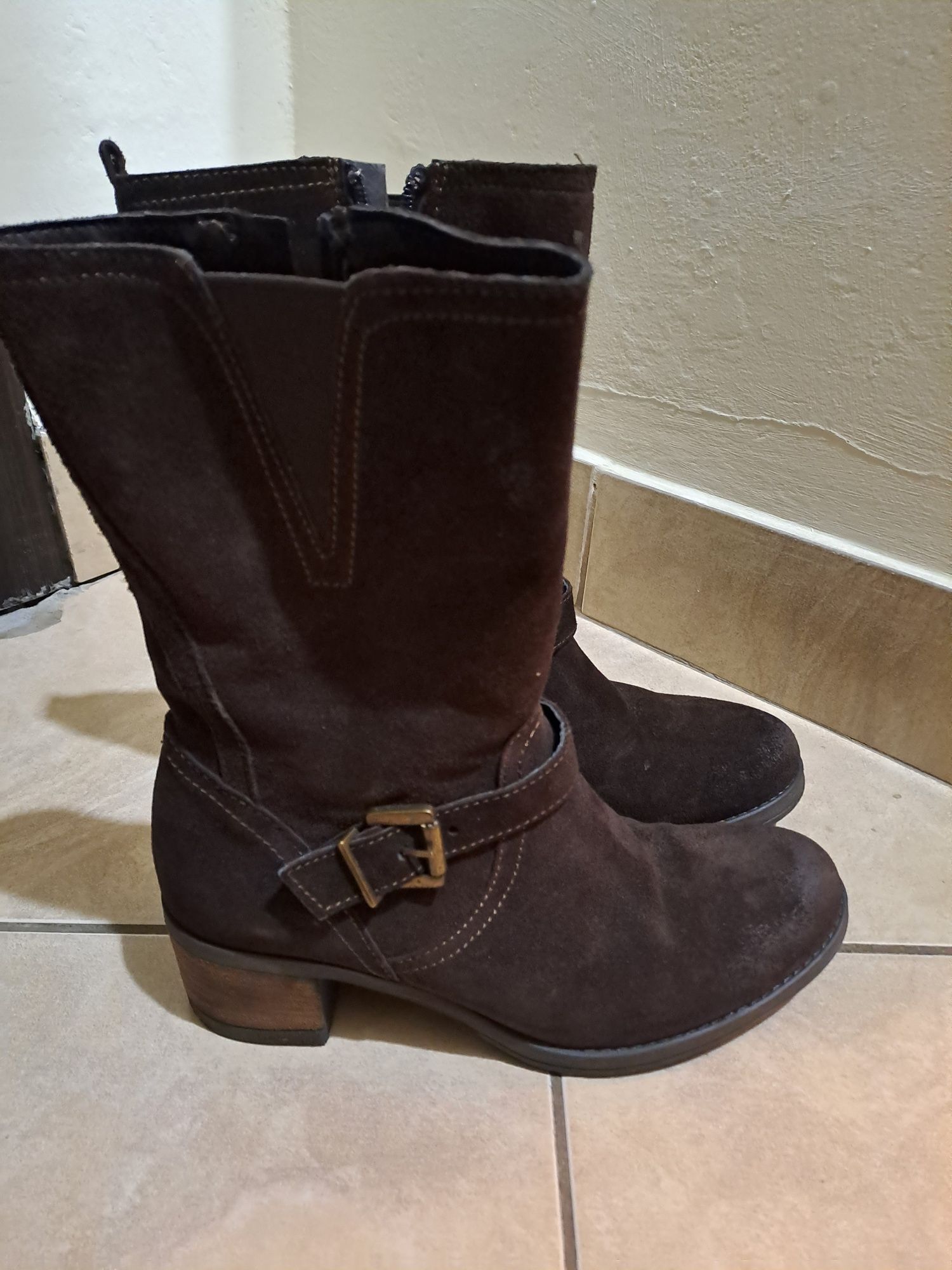 Cizme piele intoarsa 38