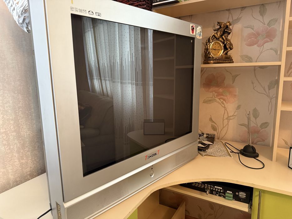 Телевизор  , работает , в хорошем состоянии