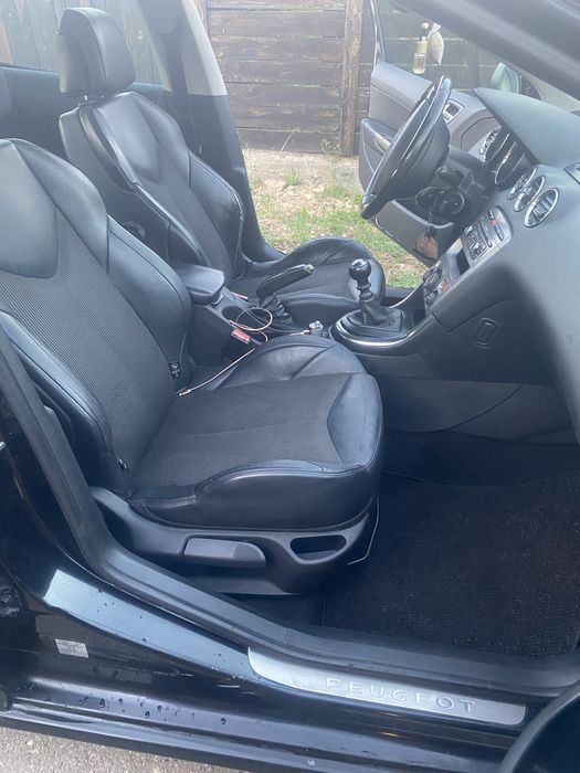 Peugeot 308 /Cutie  Manuala/ Panorama / Partial Piele / Navi / JBL