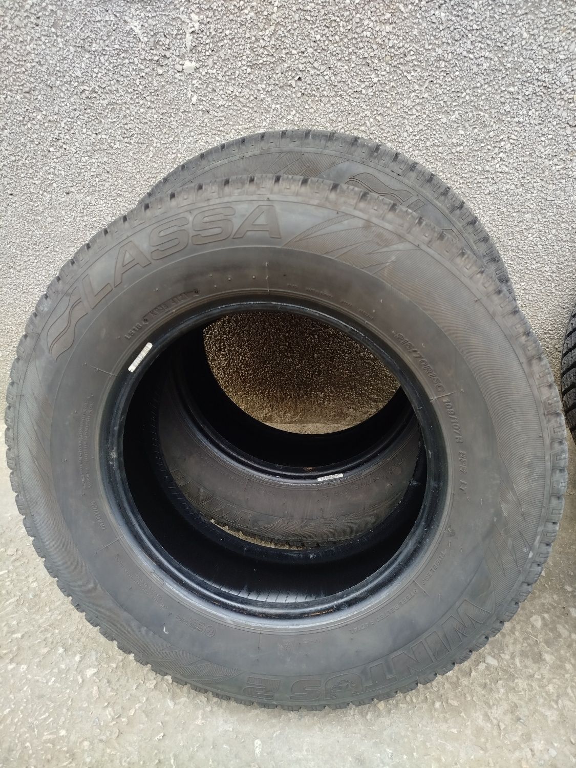 Гуми за Бус  215/70R 15 C