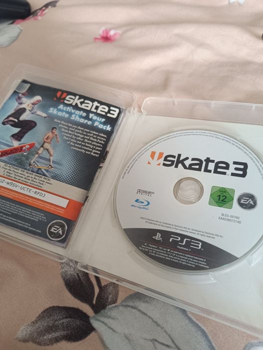Se vinde PlayStation 3