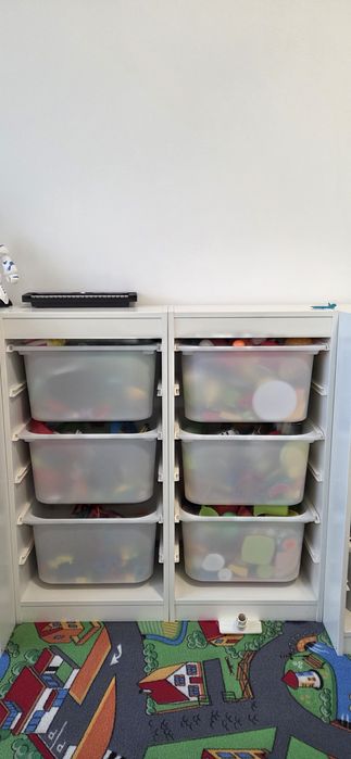 Vand organizator de jucarii