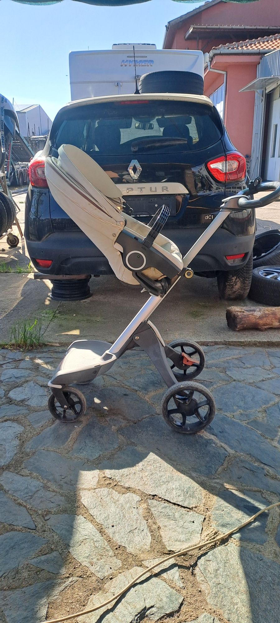 Бебешка количка Stokke