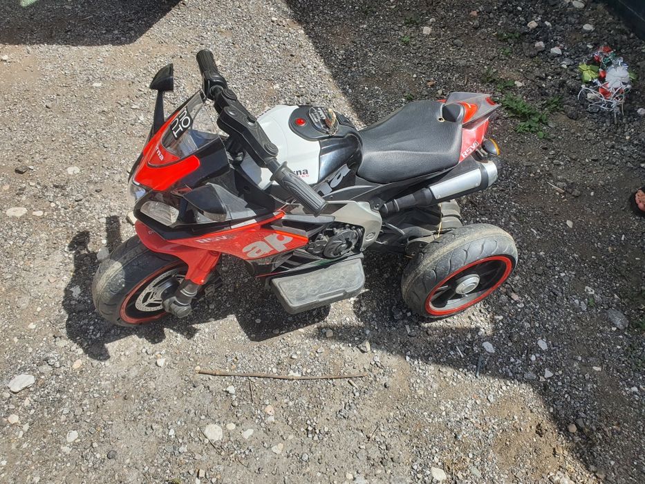 Детски мотор на батерии