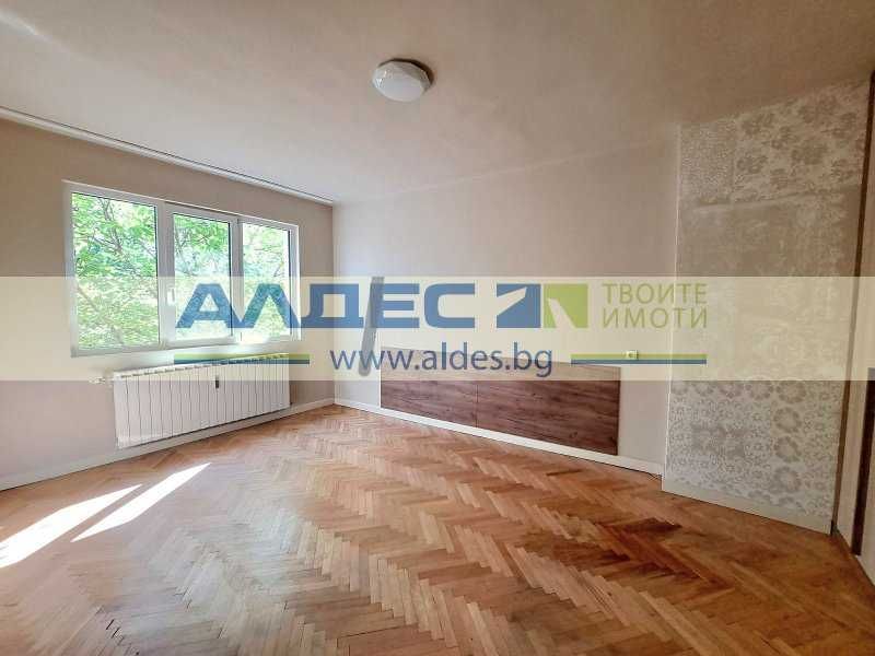 Дава се под наем Тристаен апартамент в София, Център - 100 кв.м за 867 € - Снимка #6