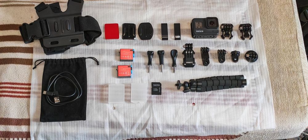 GoPro Hero 8 black 256gb 2 baterii si accesoriii