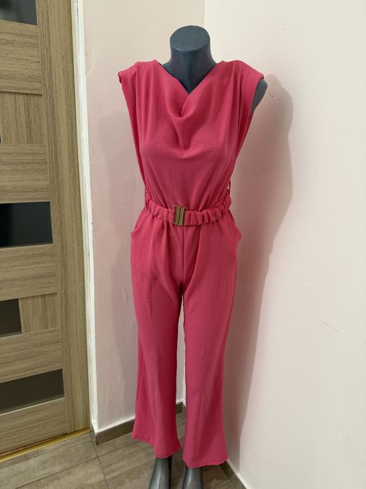 3 стилни женски гащеризона и комплект риза и панталон размер S