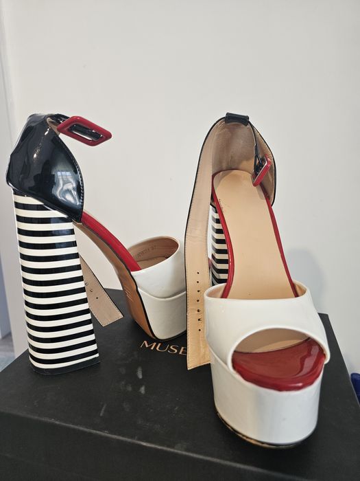 Ghete Matilda Napapijri