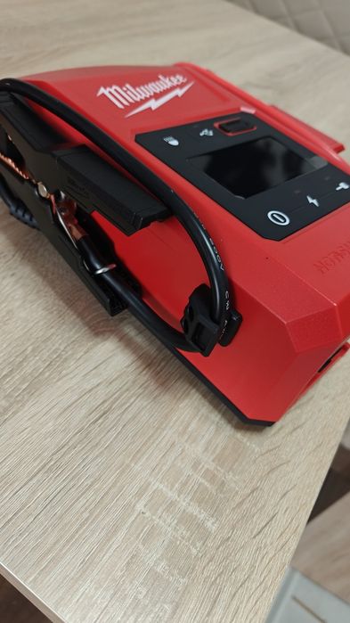 Robot pornire milwaukee m18