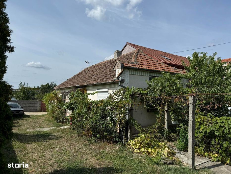 Casa 2 camere + 620 mp teren zona Bld. Closca