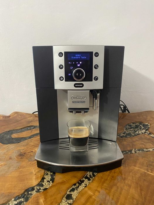 expresor / espressor cafea delonghi perfecta