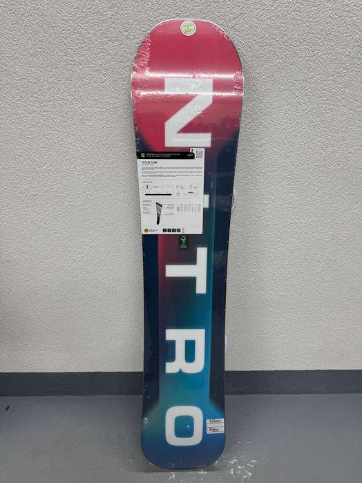 placa noua snowboard nitro future team L147cm