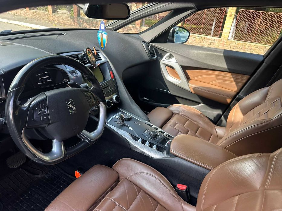 Citroen DS5 HYBRID4 • 200 CP • 4x4 electric