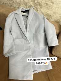 Продам пальто новое 42р