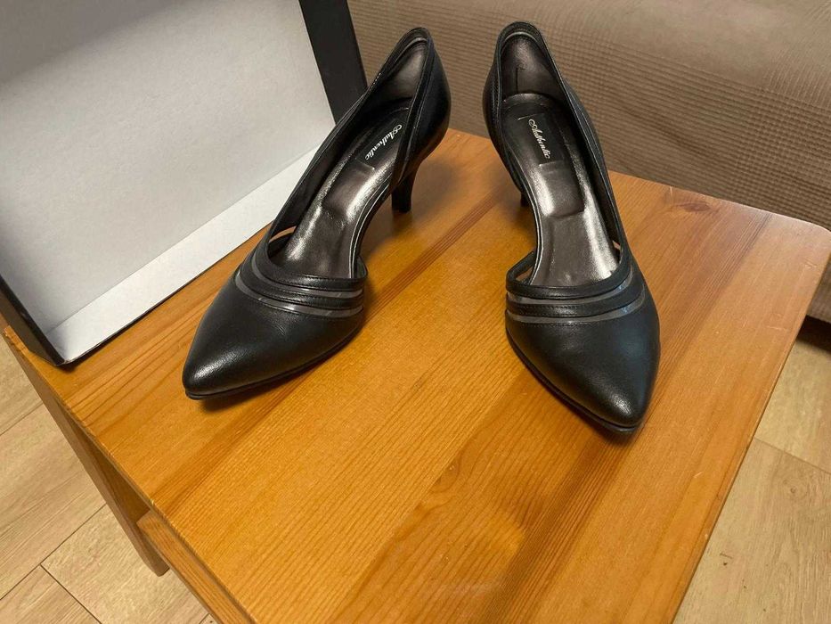 Pantofi eleganti negri din piele naturală- marimea 37