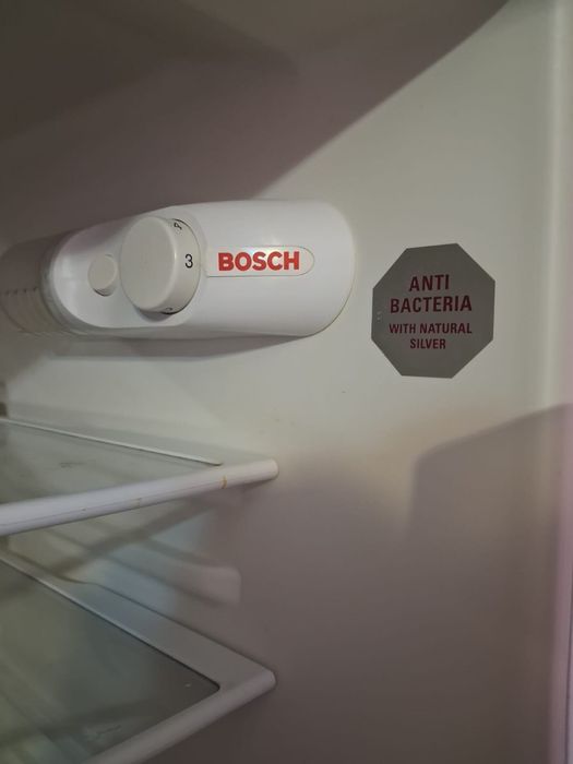 Frigider BOSCH, in perfecta functiune