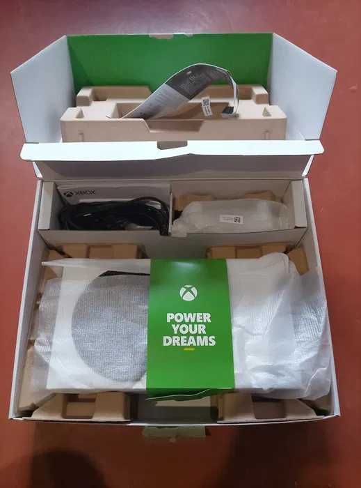 Xbox Series S — в идеальном состоянии!