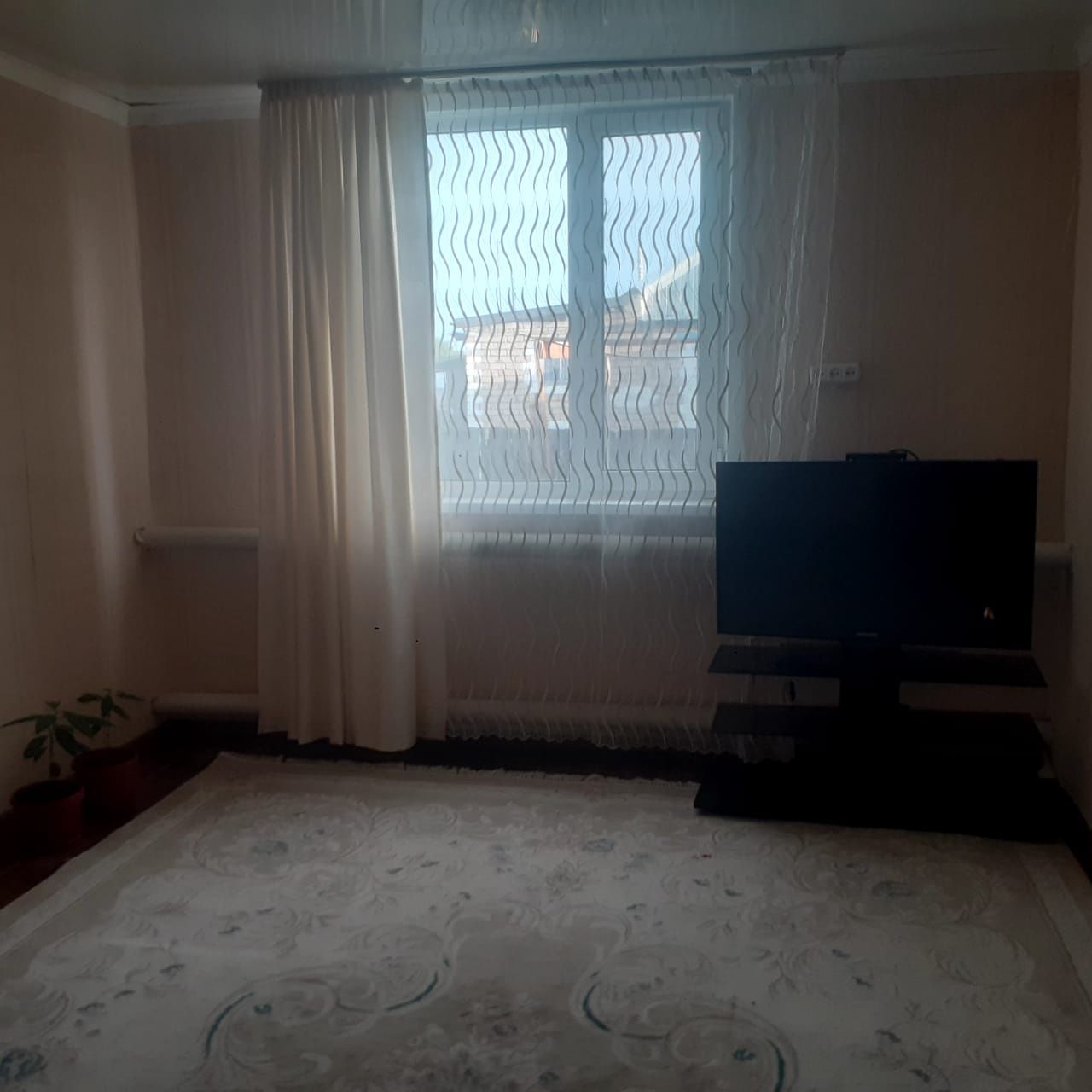 Продам дом не далеко от города