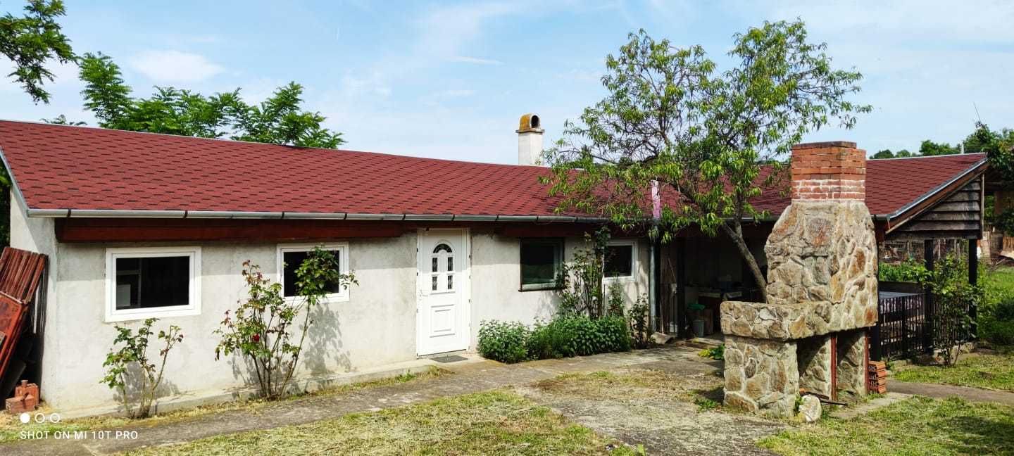 Vand casa de vacanta in Santimreu