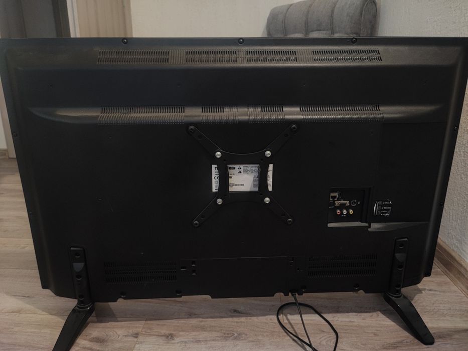 Телевизор  Telefunken 44 инча