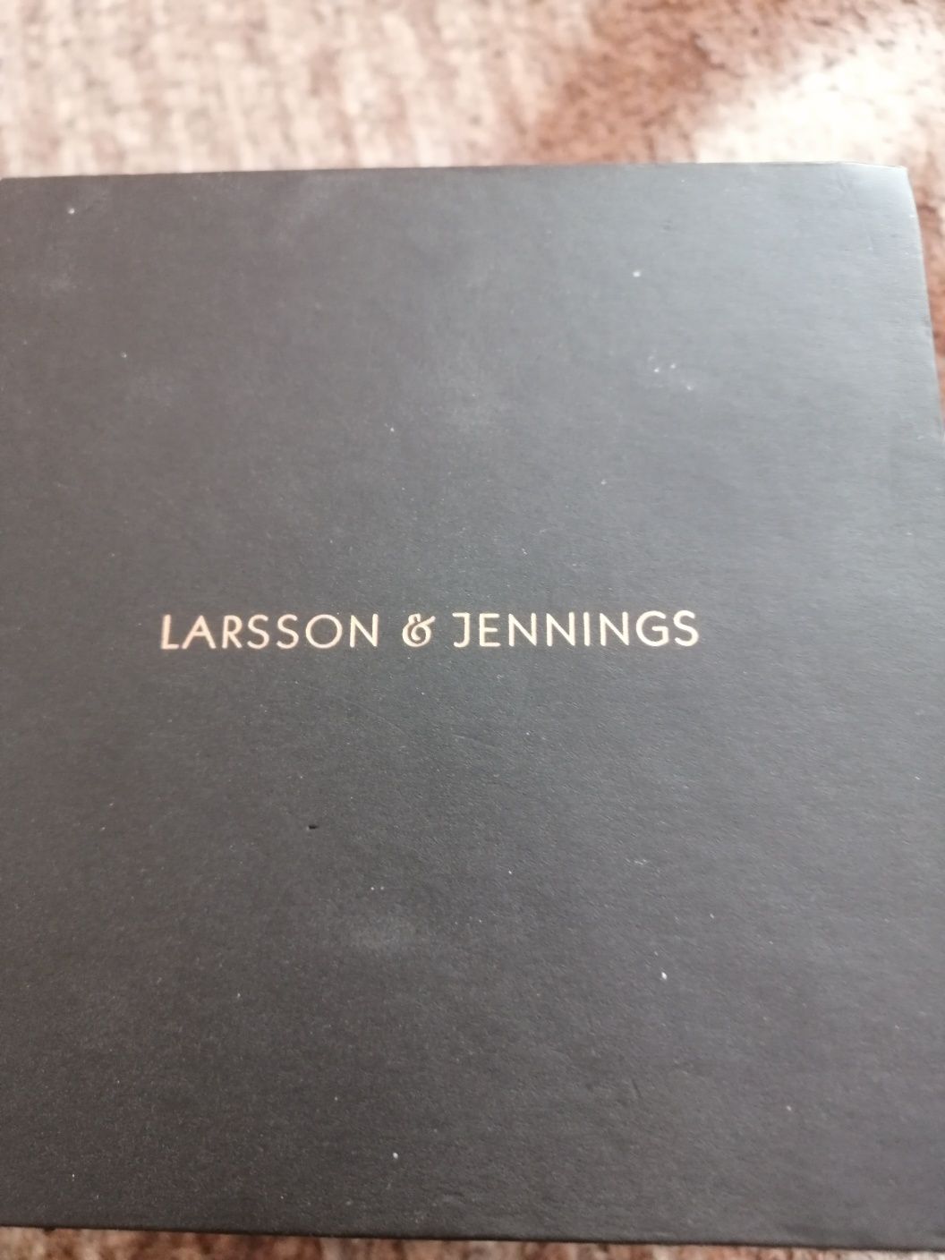 Нов Часовник Larsson Dennings