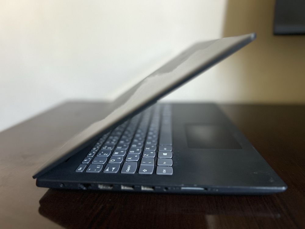 Lenovo Core i3, 6 th, 4/256 Gb SSD