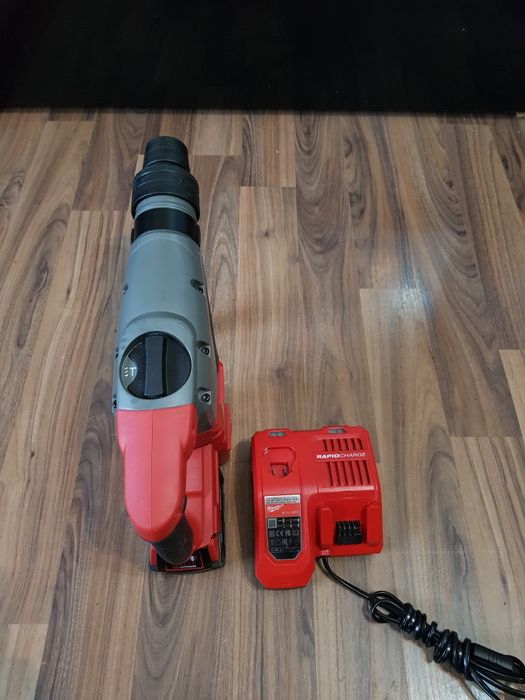 Rotopercutor Milwaukee M18 CHM  impecabil