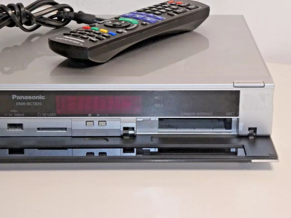 Panasonic DMR-BCT835EG ( silver )
