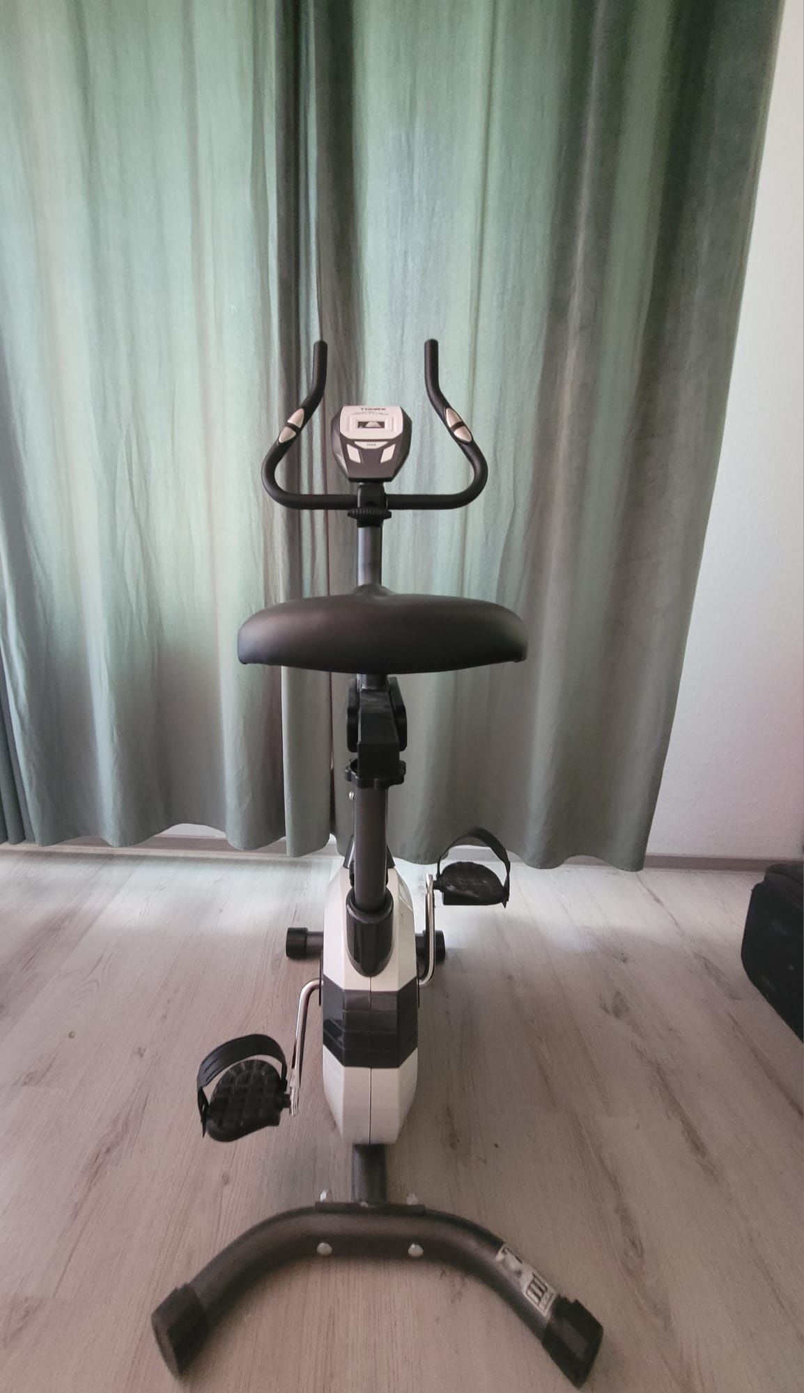 Bicicletă fitness или bicicletă de exerciții.
