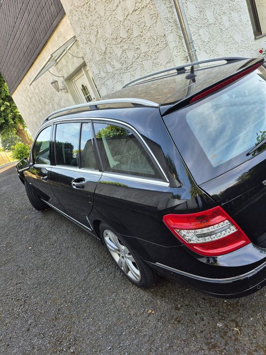 Mercedes  c combi limusina recent achizitionat