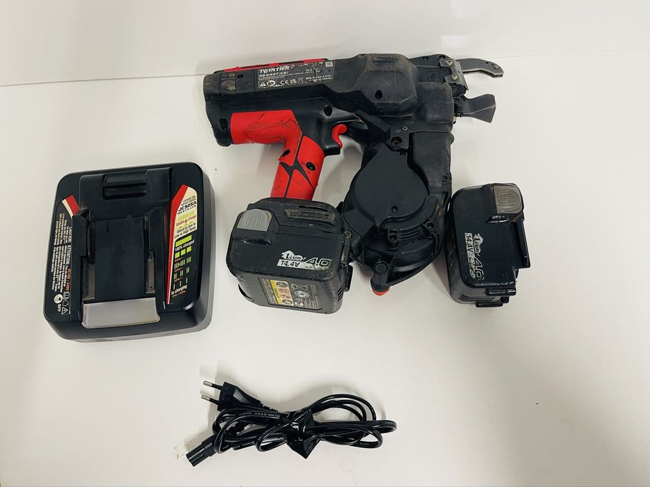 Max RB 443 T masina de legat fier beton