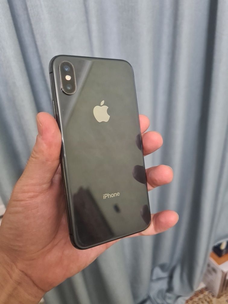 Iphone X в хорошем состоянии