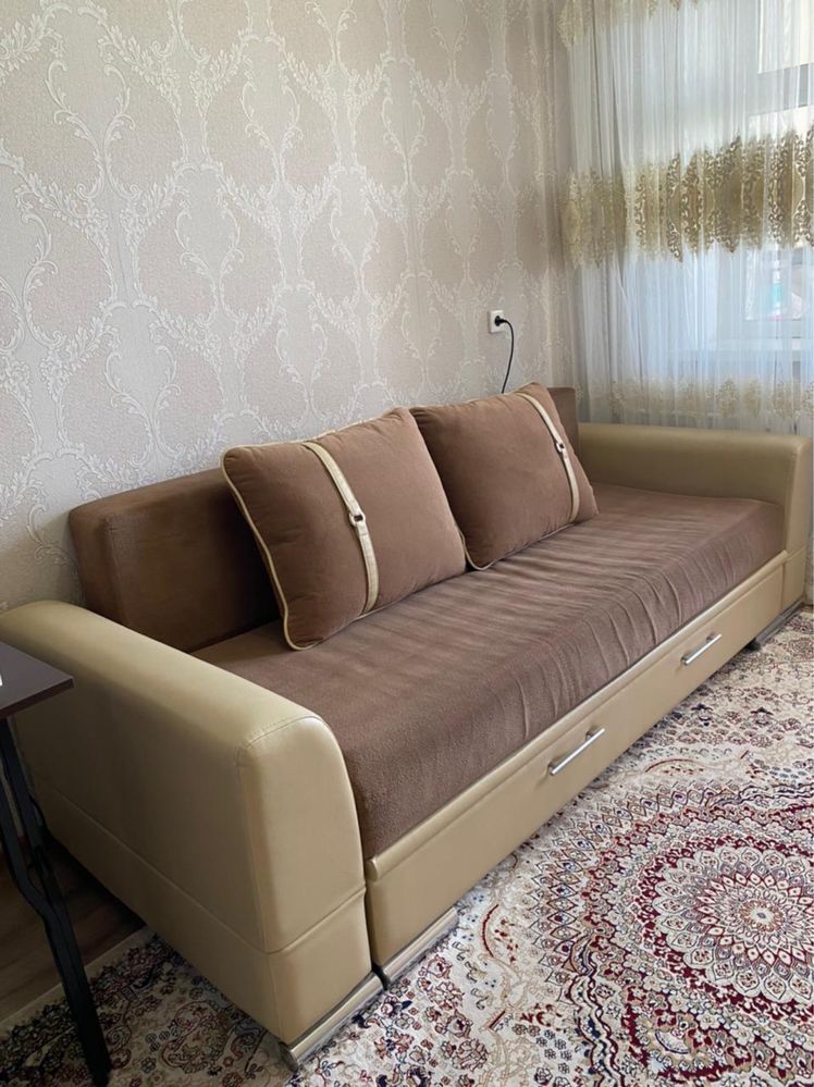 ДИВАН сатылады, таза, сынбаган жырылмаган