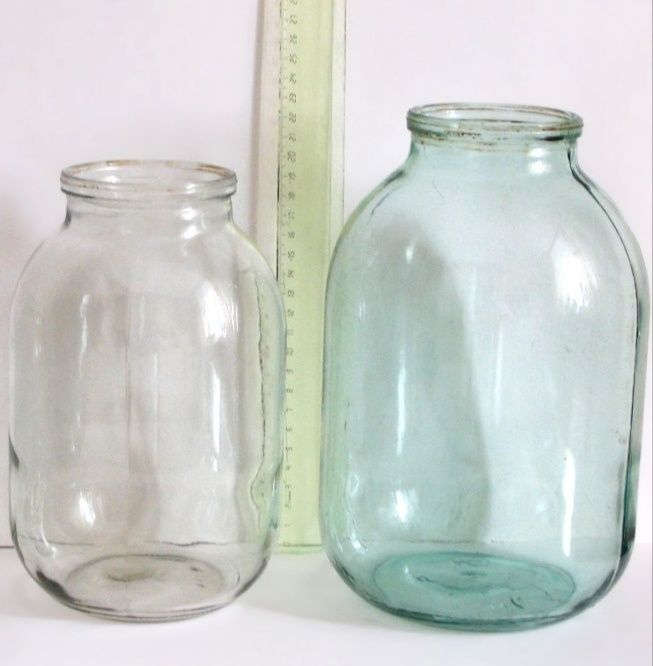 Продам стеклянные банки 2л. и 3л.