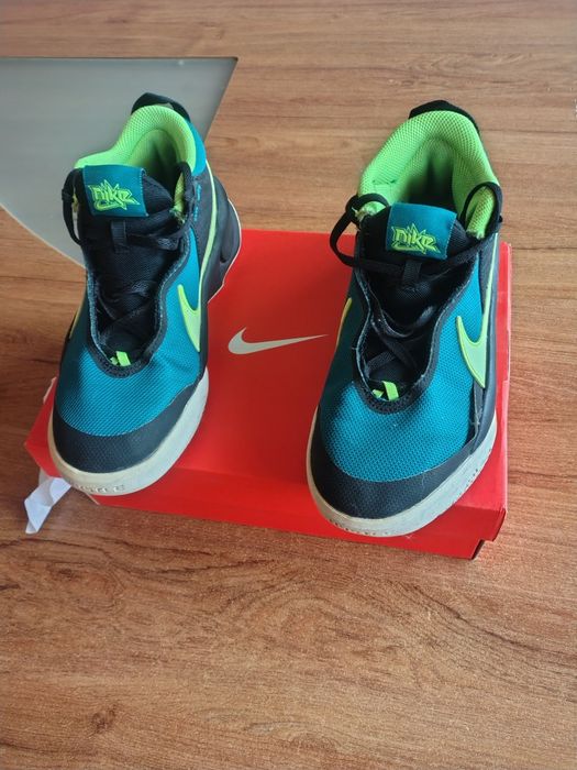 маратонки Nike 37.5