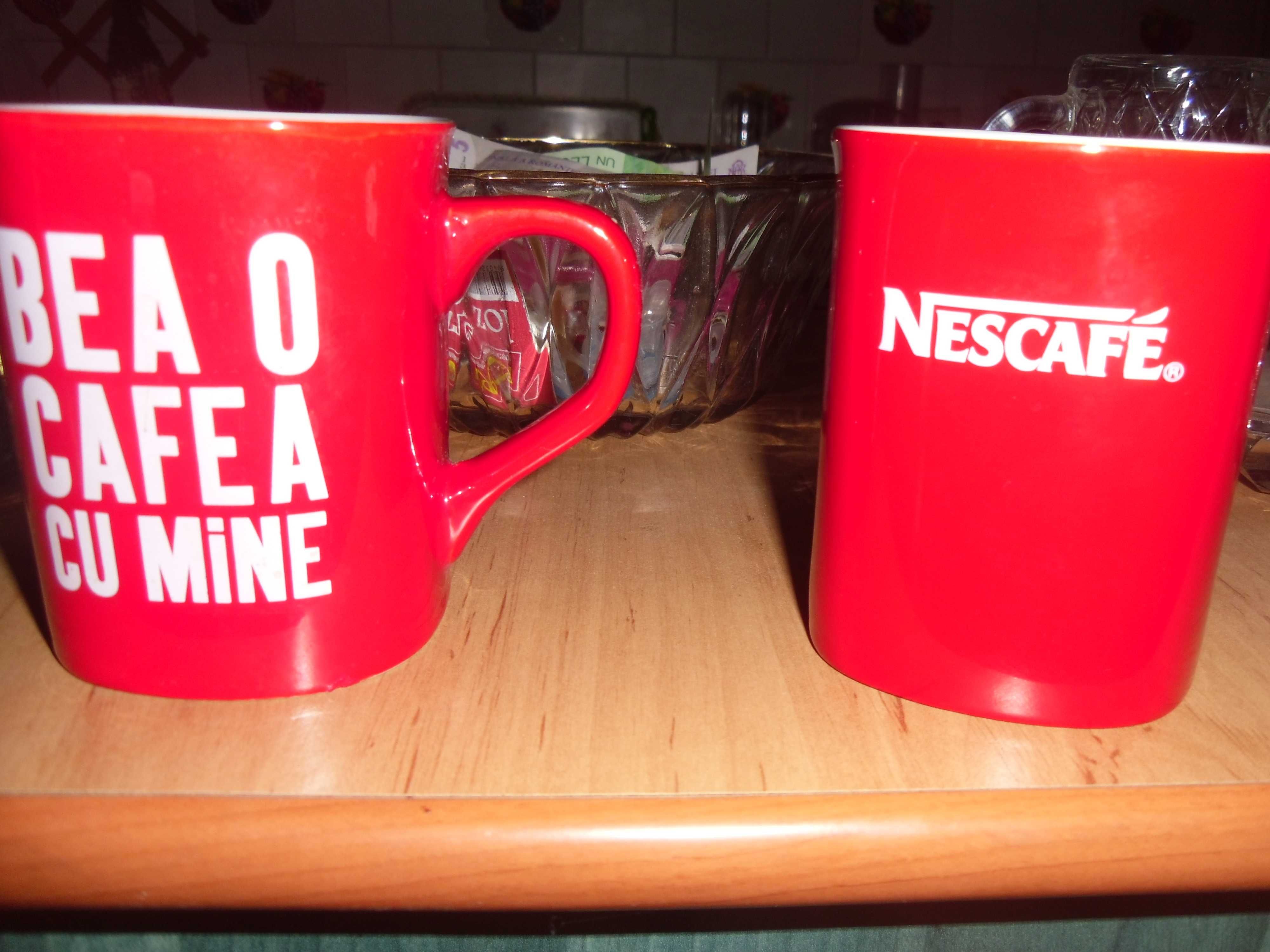 2 cesti cafea Nescafe cu suporti