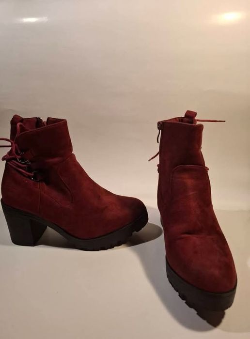 Ghete din piele intoarsa