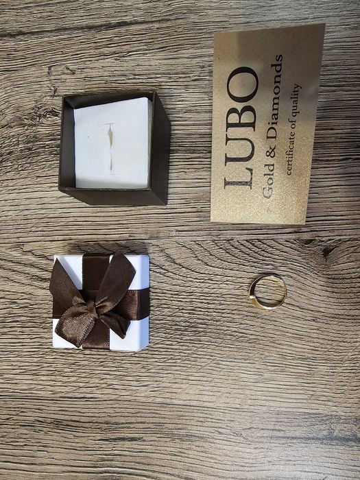 Диамантен пръстен