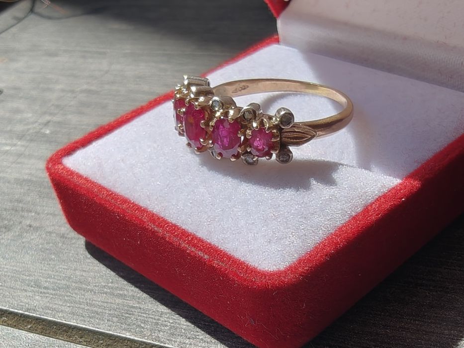Inel vechi aur 12k rubine naturale si diamante