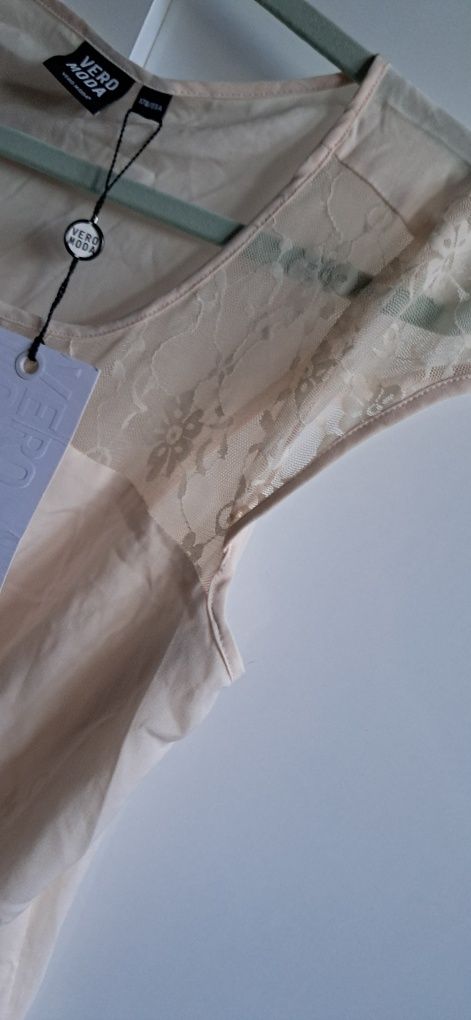 Маркова дамска блуза  ,тип боди Vero Moda ,нова с етикет