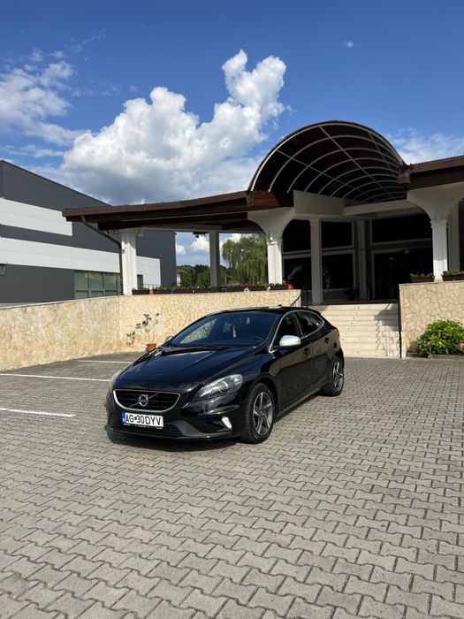 Volvo V40 R-Design