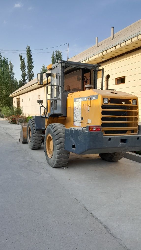 Sotiladi Lonking LK833 1.8 kubalik holati zor ishlashga tayor