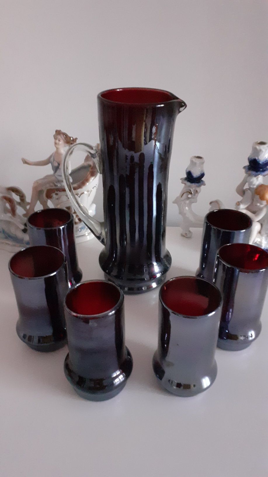 Set vintage anii 70 carafa și 6 pahare de rubin pentru vin