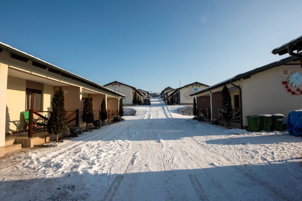 Cazare cu/fără masă/ jakuzzi/piscina/ 56 pat/biliard, liber revelion