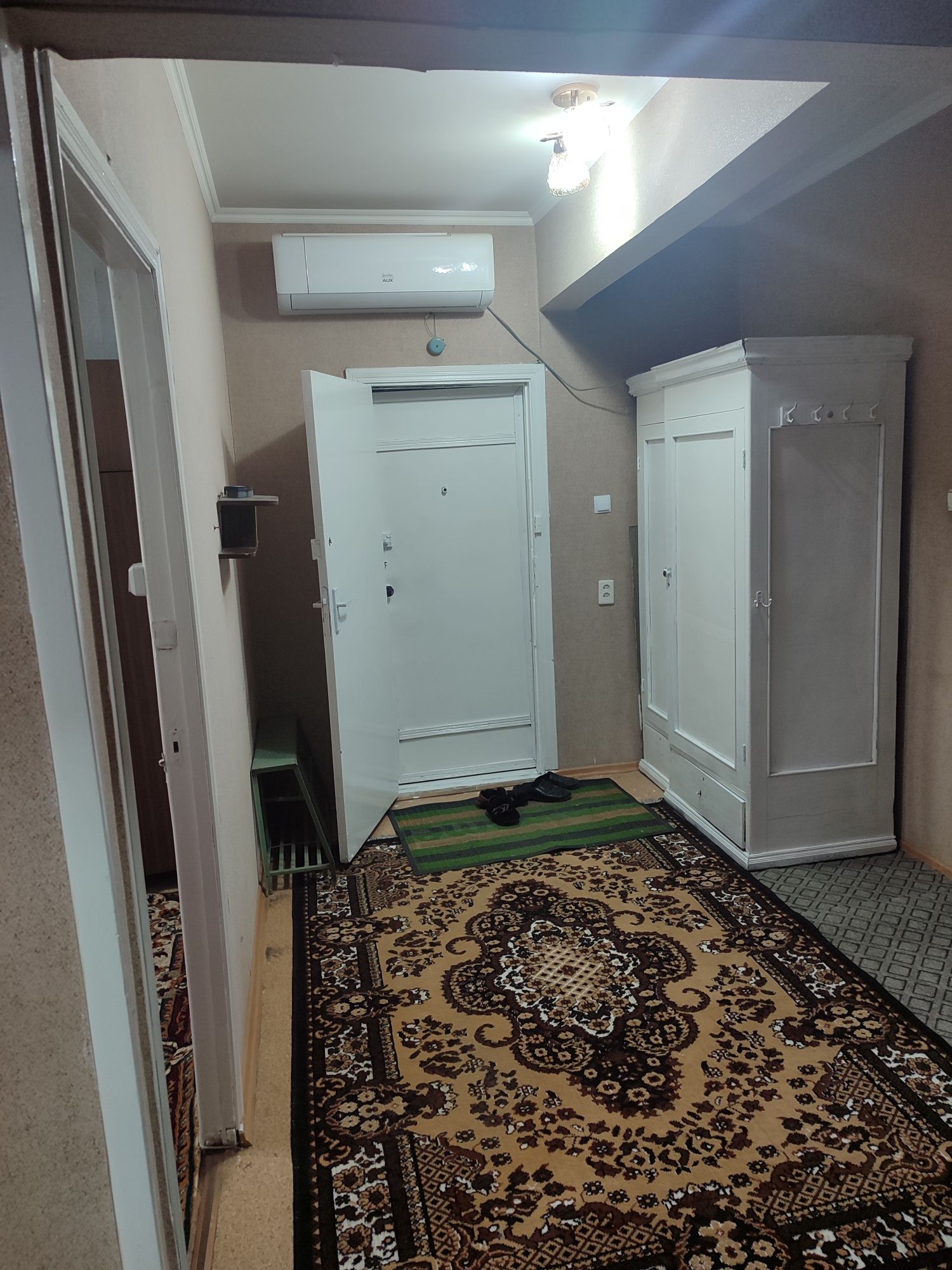 Продается квартира Сергели 7  3х комнатная квартира 3 станция метро