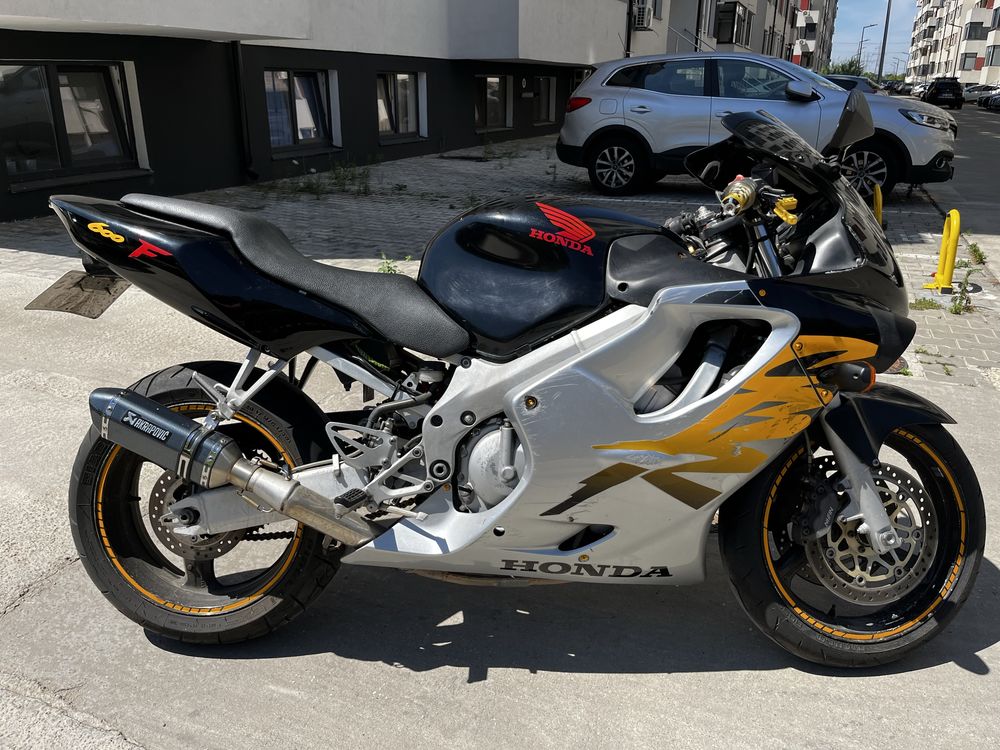 Honda CBR 600 F4