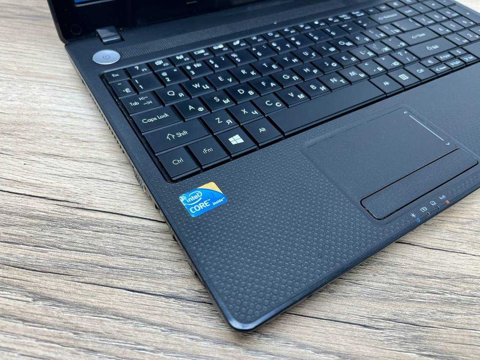 Шустрый emashines  Core i3*ОЗУ 4*HDD 320*2,53GHz Для офиса